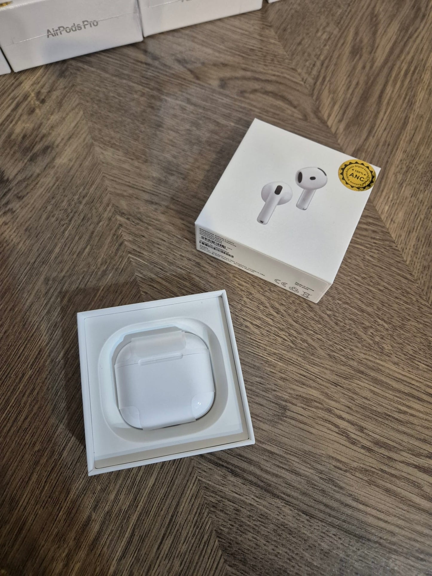 Airpods 4 ANC